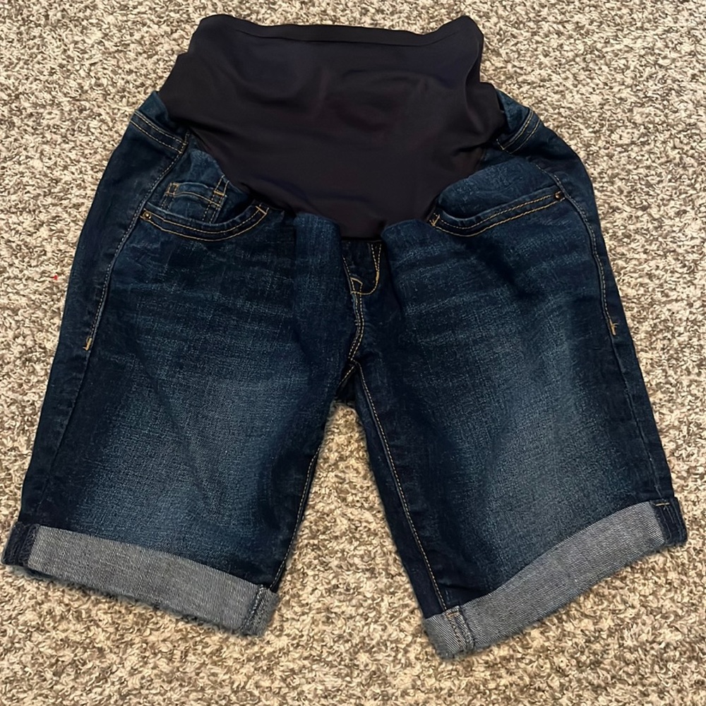 Maternity shorts